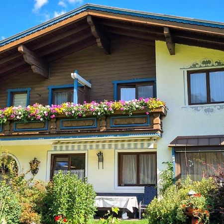 Gaestehaus Scharler Hotel Neukirchen am Grossvenediger Exterior photo