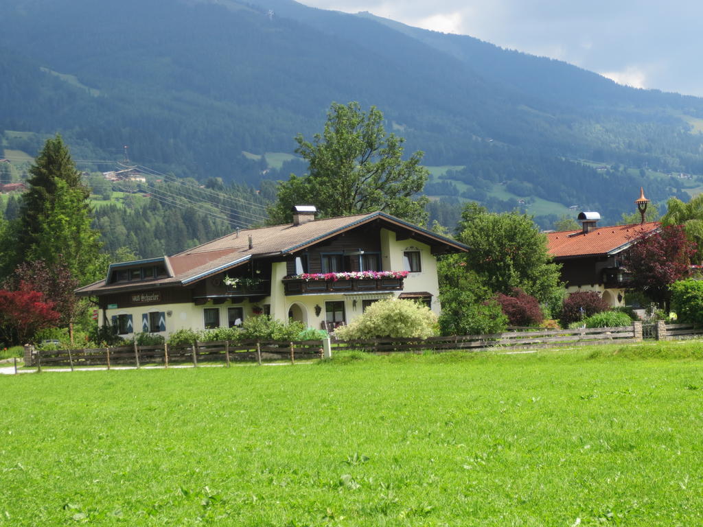 Gaestehaus Scharler Hotel Neukirchen am Grossvenediger Exterior photo