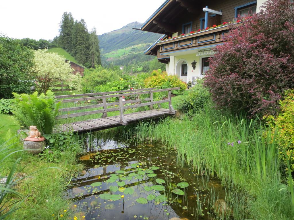 Gaestehaus Scharler Hotel Neukirchen am Grossvenediger Exterior photo